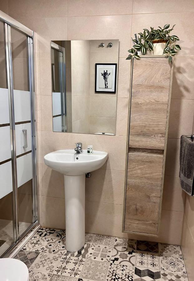Suite Bonalba Аликанте Экстерьер фото